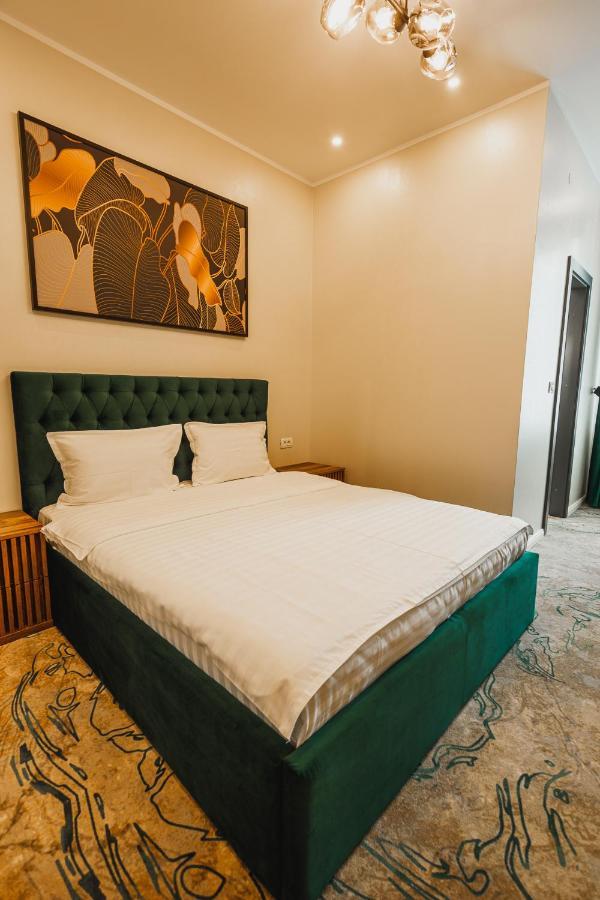 Motel Andra Tecuci Exterior photo