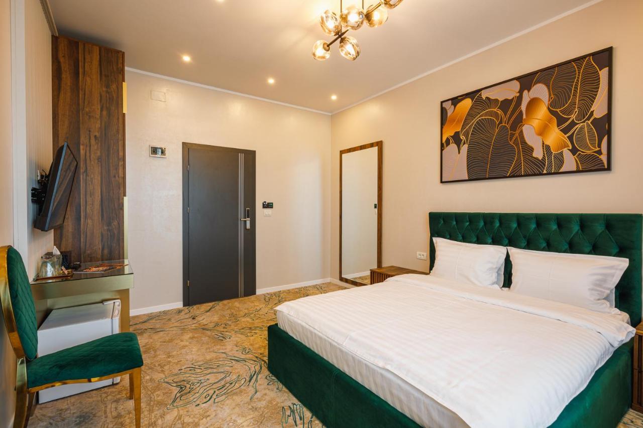 Motel Andra Tecuci Exterior photo