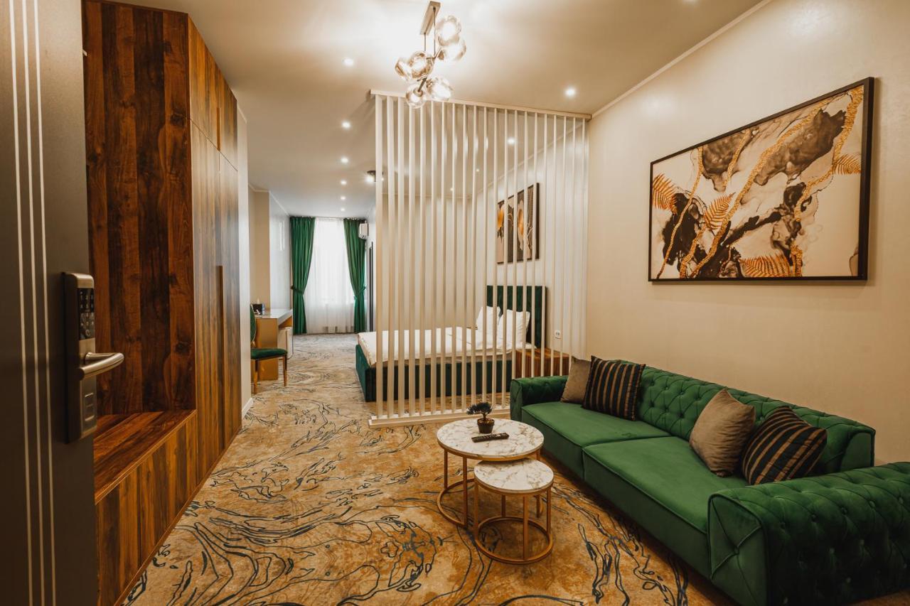 Motel Andra Tecuci Exterior photo