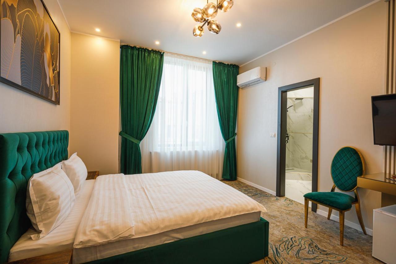 Motel Andra Tecuci Exterior photo
